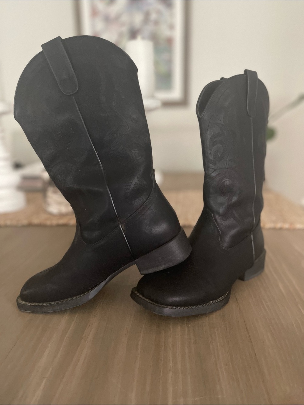 Size 8 Black Women's Cowboy Boots